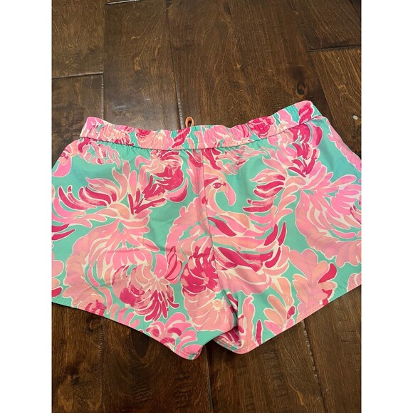 Lilly Pulitzer Luxletic Love Birds Runaround Pull on Shorts size Medium - Picture 8 of 10